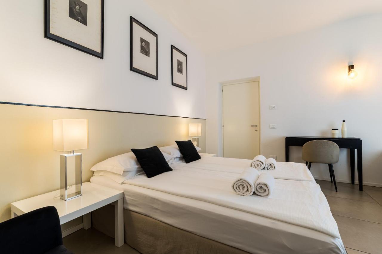 Carly'S Rooms Torbole Sul Garda Kültér fotó