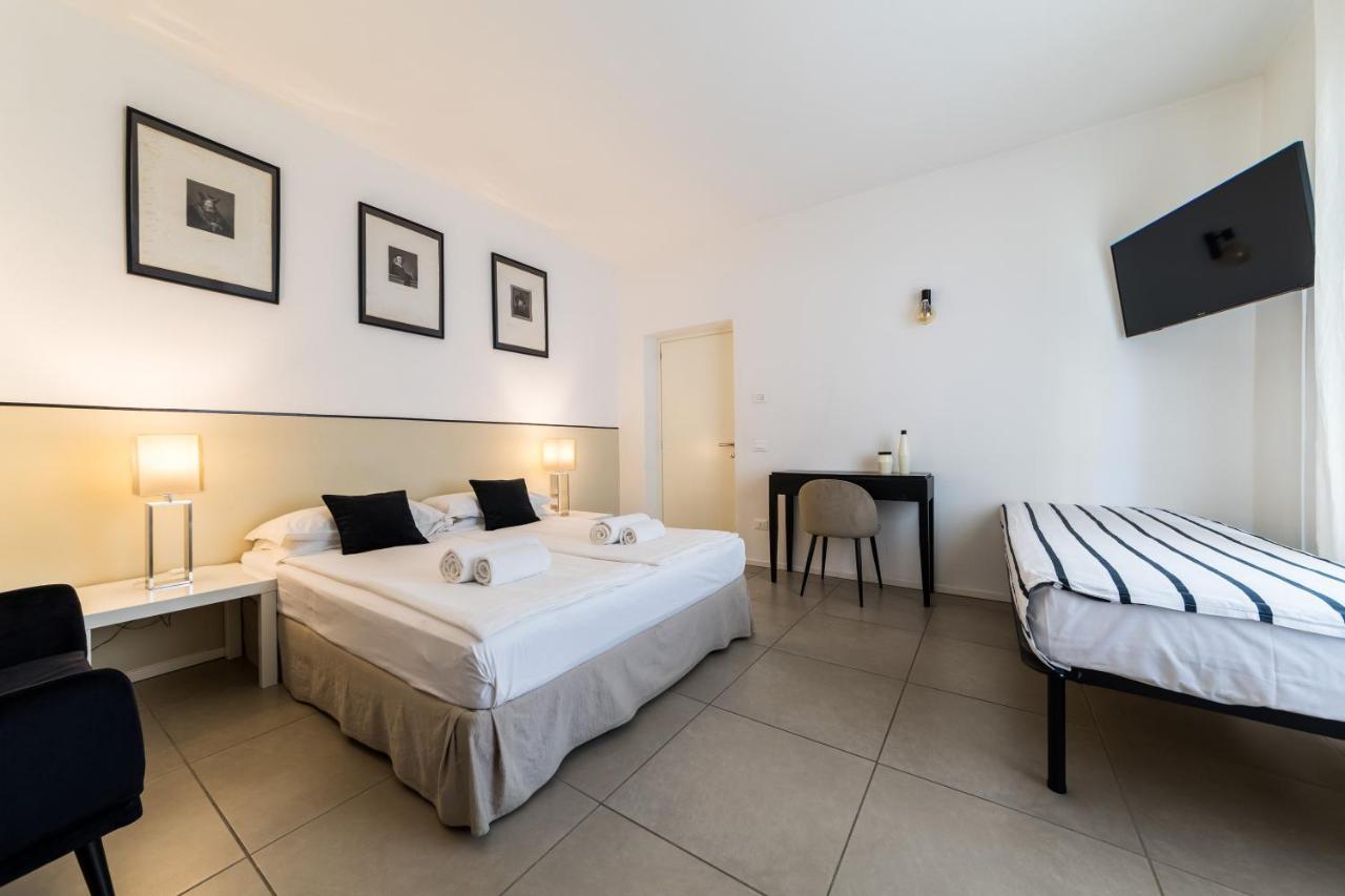 Carly'S Rooms Torbole Sul Garda Kültér fotó