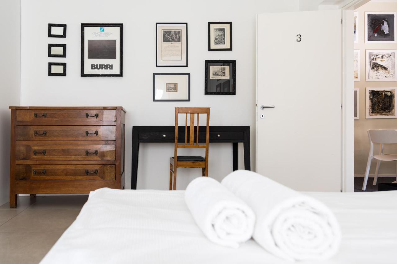 Carly'S Rooms Torbole Sul Garda Kültér fotó