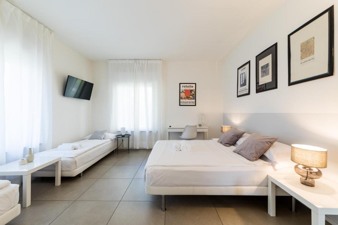 Carly'S Rooms Torbole Sul Garda Kültér fotó