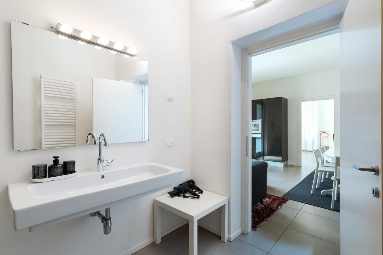 Carly'S Rooms Torbole Sul Garda Kültér fotó